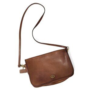 Vintage 90s Coach 8853 Saddle Brown Leather Crossbody Bag